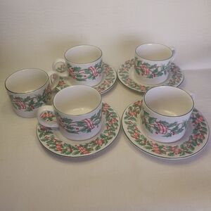 Vintage Holiday Ribbon coffee sets